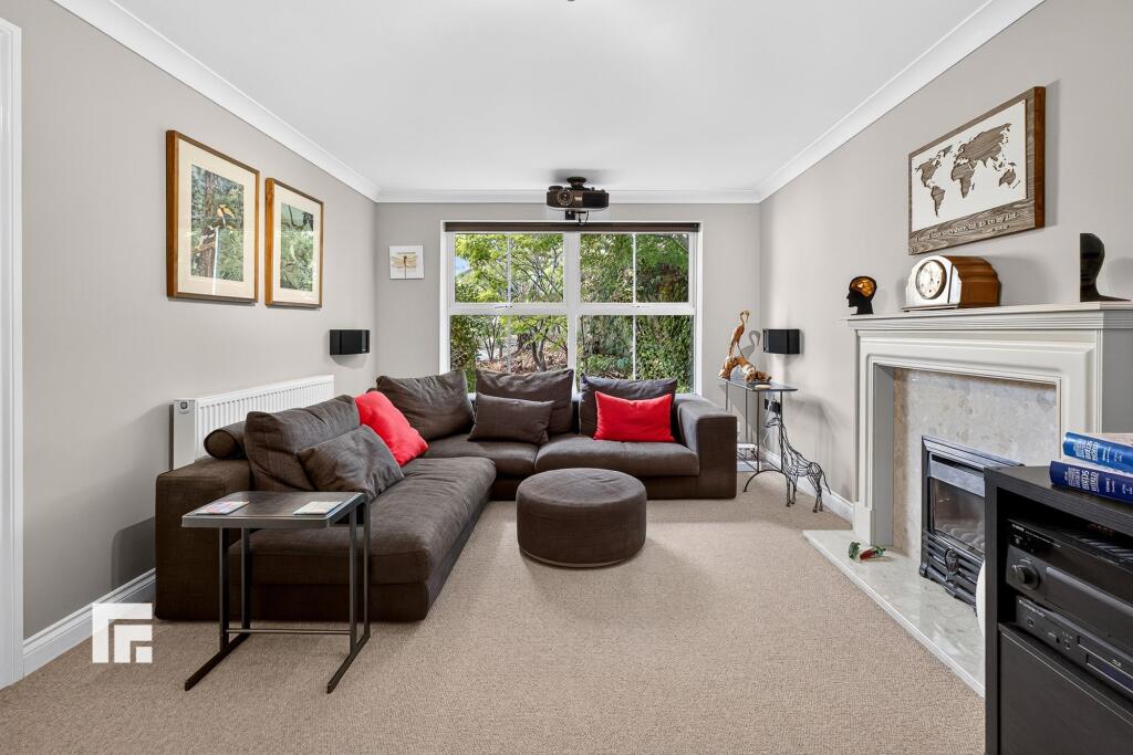 House in Cardiff, Rhiwbina - View 4