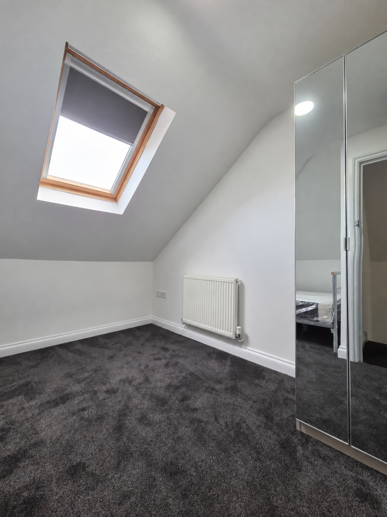 House in Cardiff, Maindy, Cathays - More