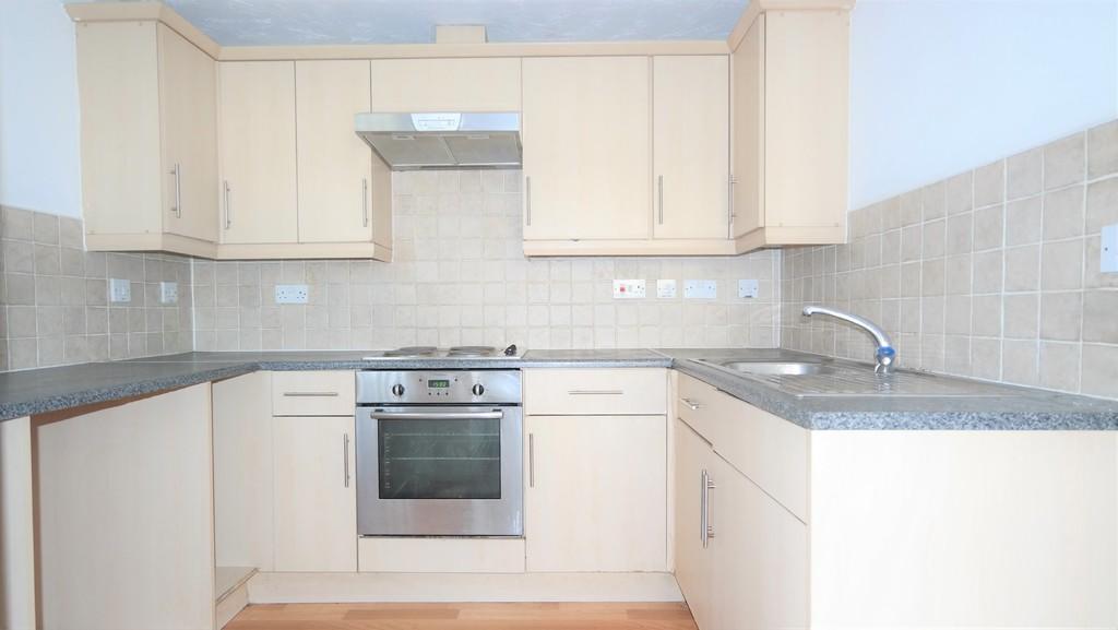 Somerset Hall, Tottenham, N17 photo 2