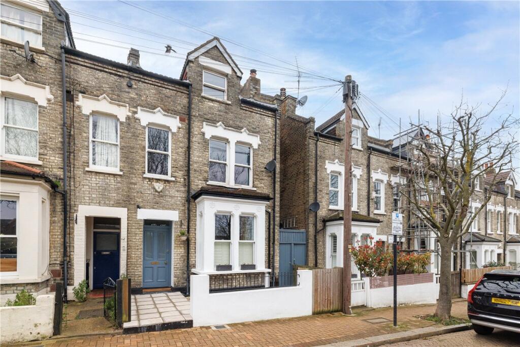 Main image of property: Birdhurst Road, London, SW18