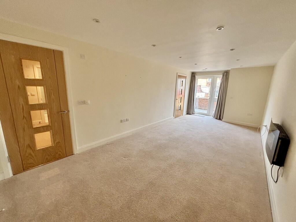 Macaulay Road, Broadstone photo 5