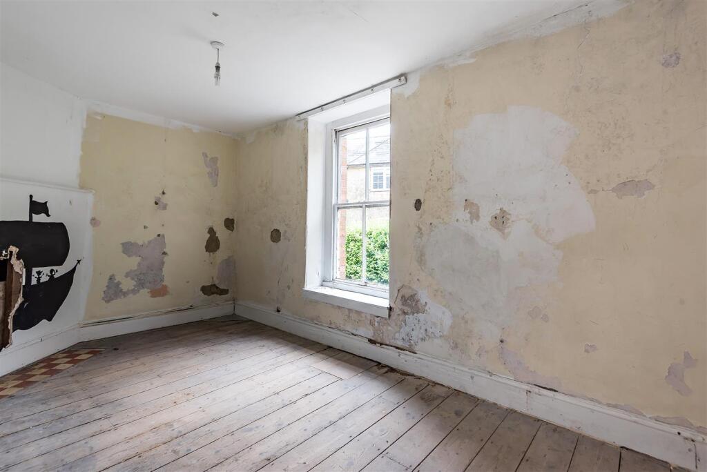 House in Broadwindsor, Dorset - More