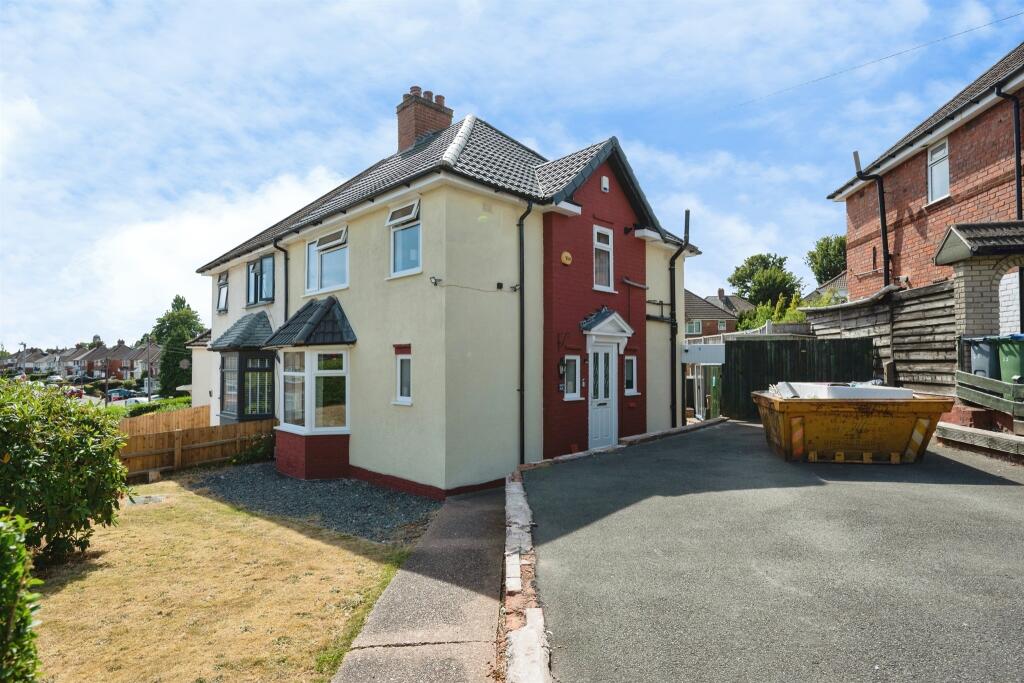 Main image of property: The Horseshoe, Oldbury