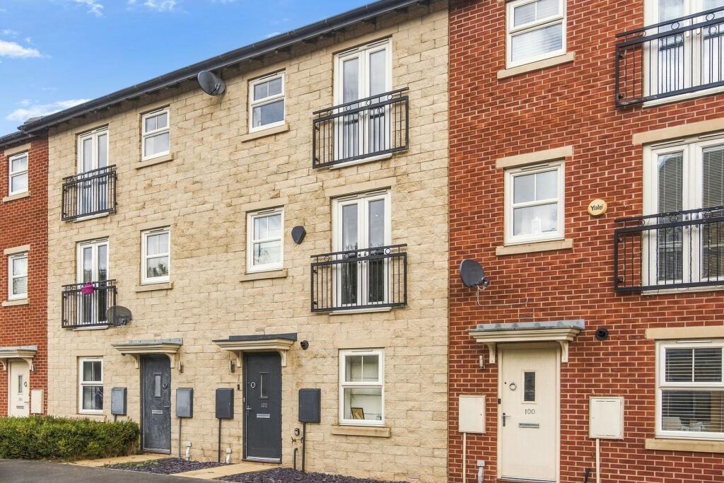 Main image of property: Holts Crest Way, Leeds, LS12 2AG
