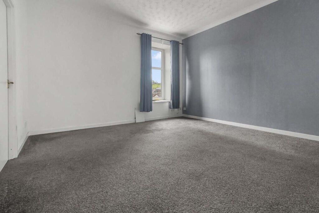 Apartment in Motherwell, North Lanarkshire - View 3
