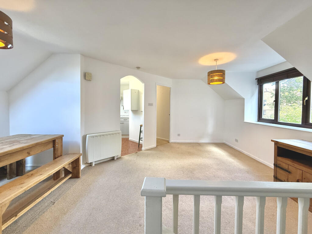 House in London - View 2