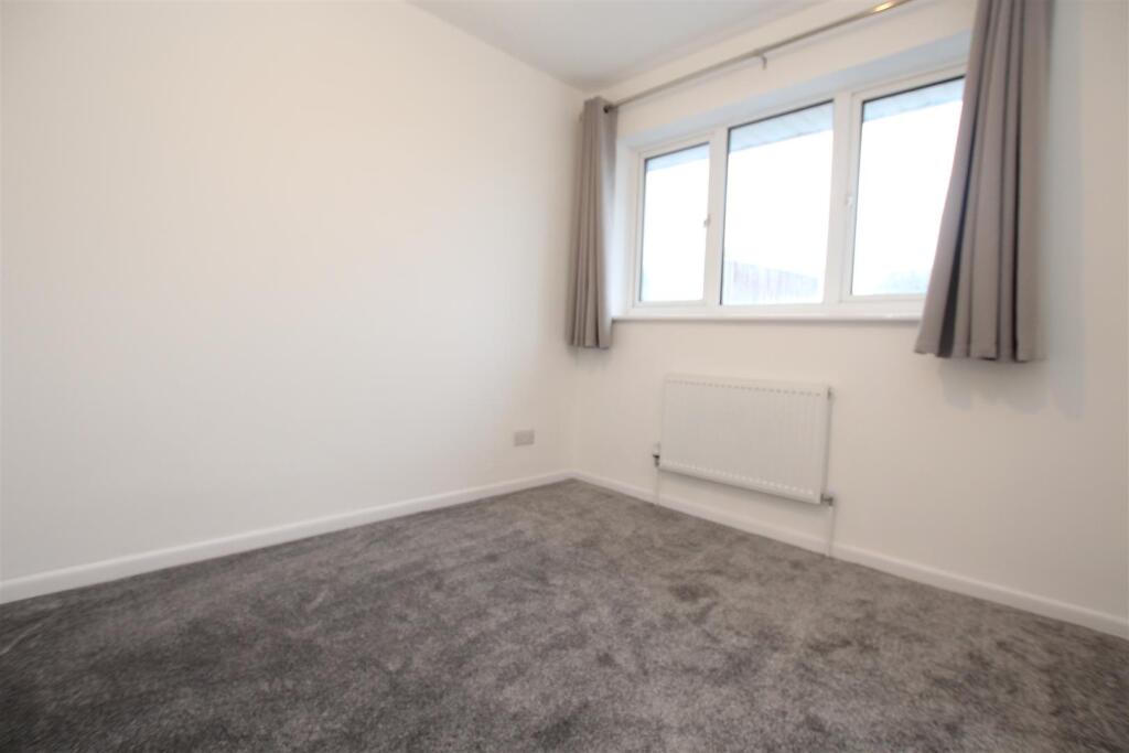 House in Southampton - More