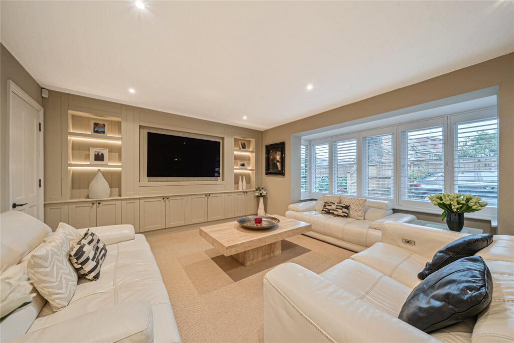 Clandon Road, Send, Surrey, GU23 photo 2