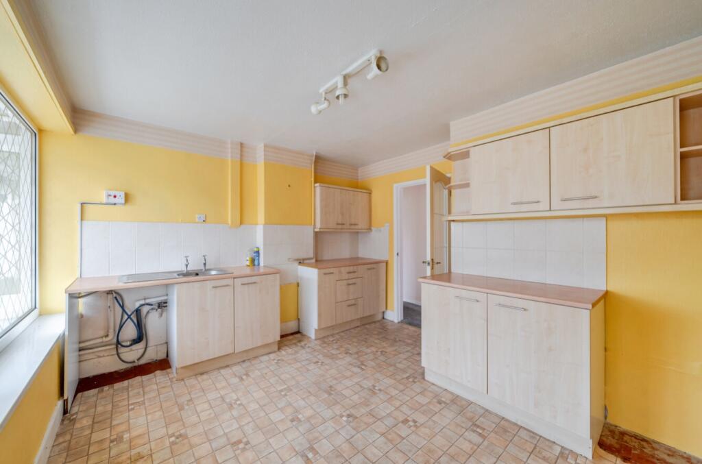 Apartment in Doncaster, North East Lincolnshire - View 2