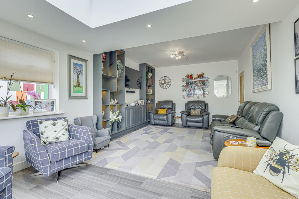 House in Southend-on-Sea - View 4