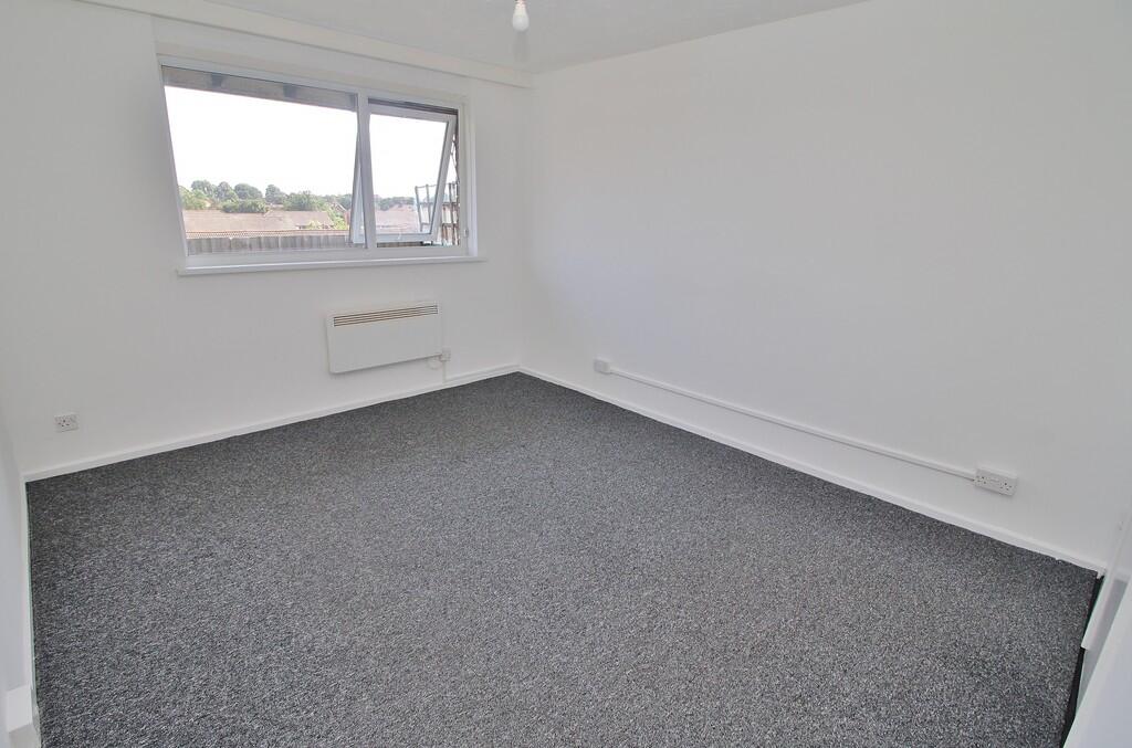Apartment in Havant, Hampshire - View 5