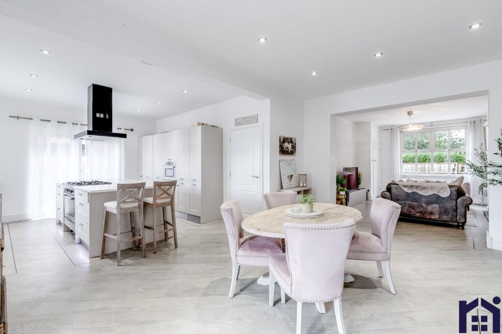 Chain House Lane, Whitestake, PR4 4LD photo 2