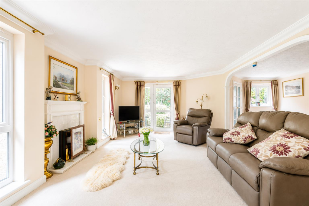 The Highlands, Harrogate Road, Moortown photo 4