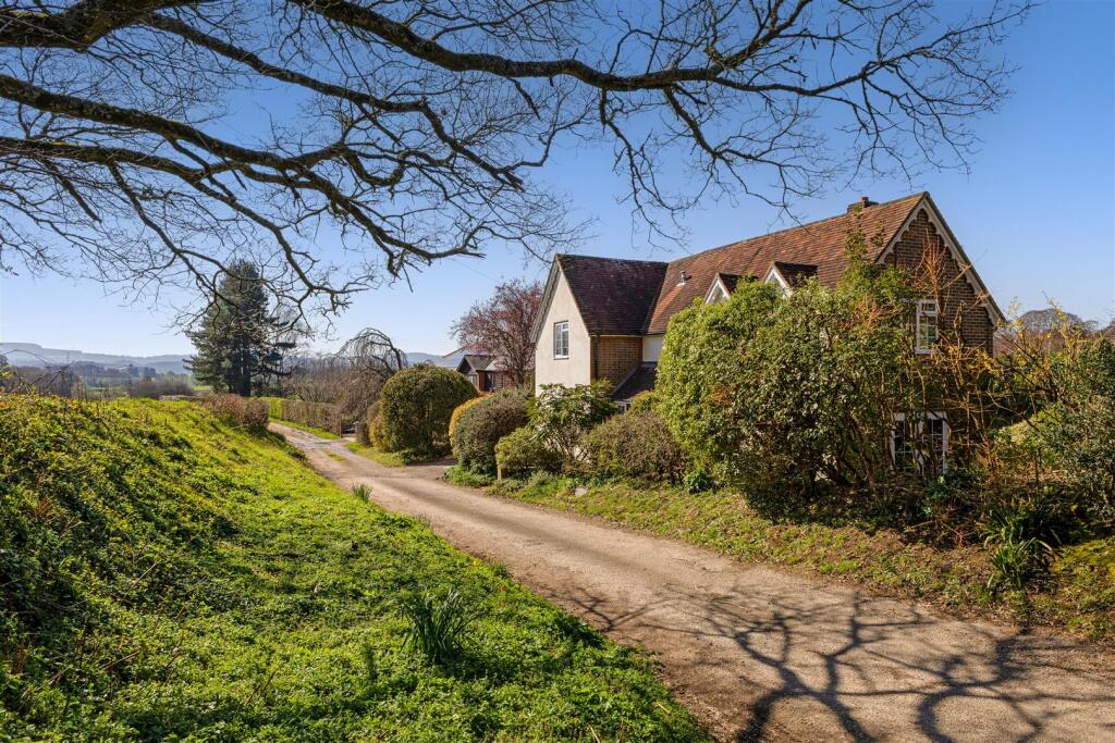 Main image of property: Rogate