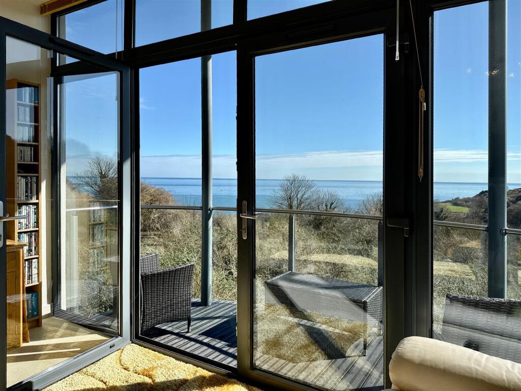 Apartment in Torquay - View 3