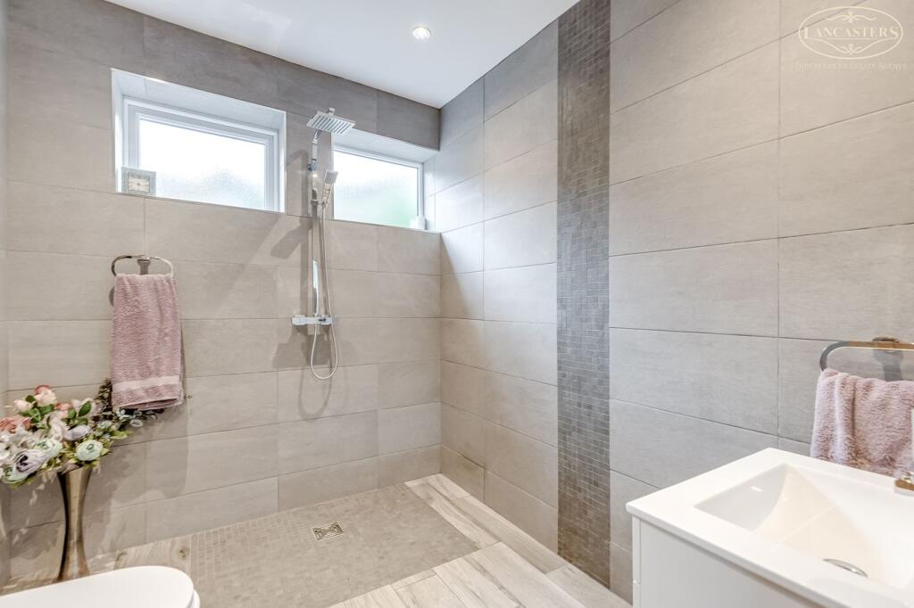 House in Bolton - View 5