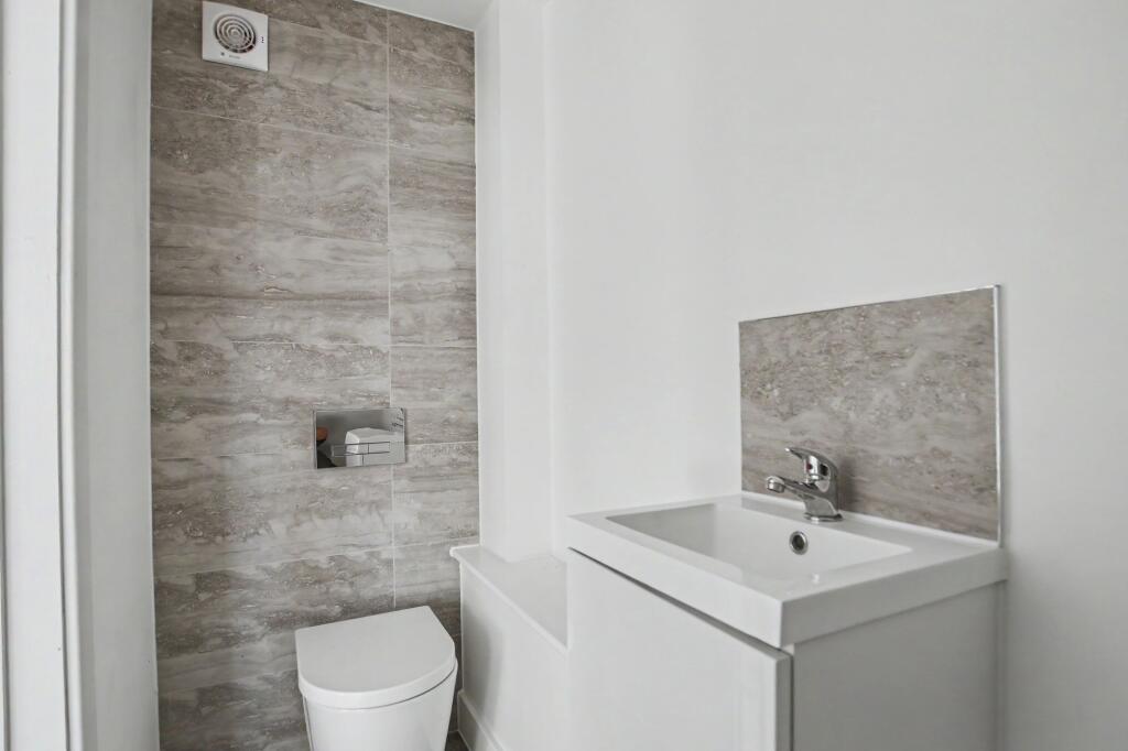 House in Gosport, Hampshire - View 5