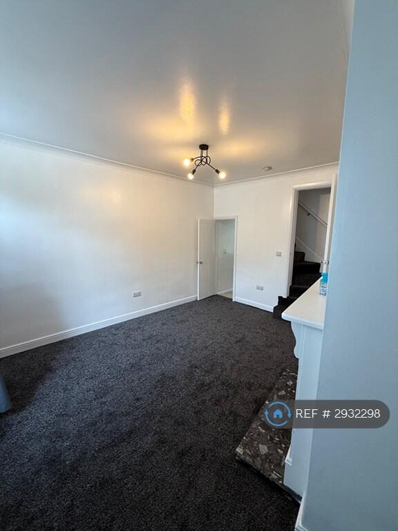 House in Bradford - View 3