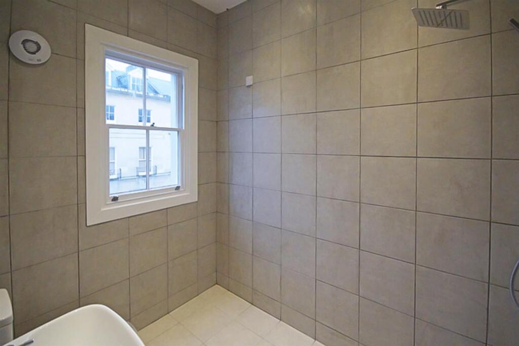 Apartment in Cheltenham, Ewens Farm, Montpellier - View 5