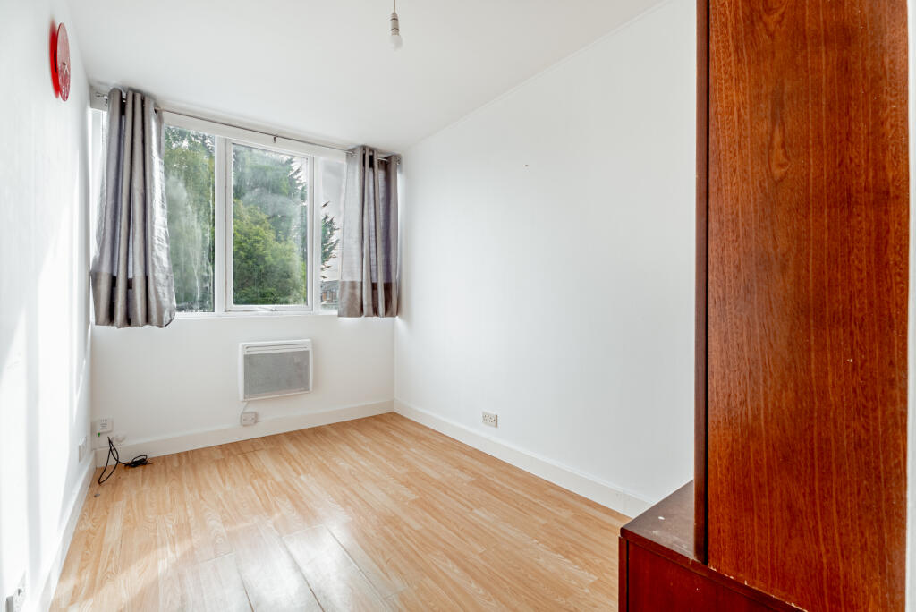 Apartment in Luton, Lewsey Farm - View 4