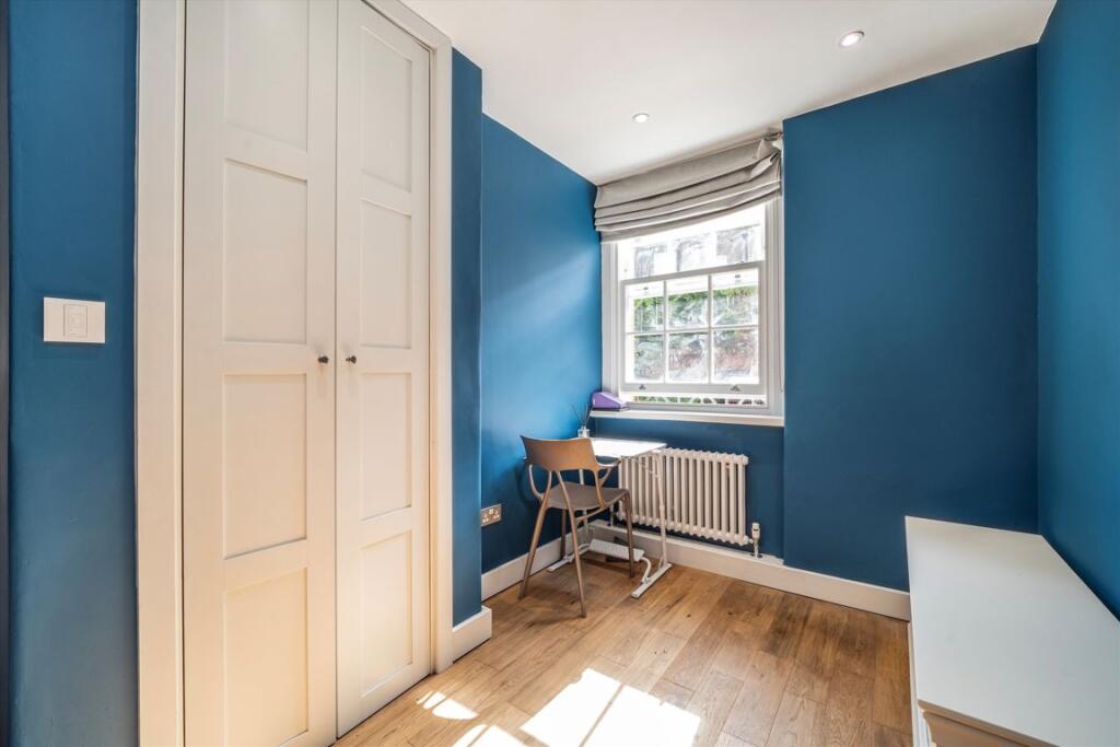 Apartment in London - More