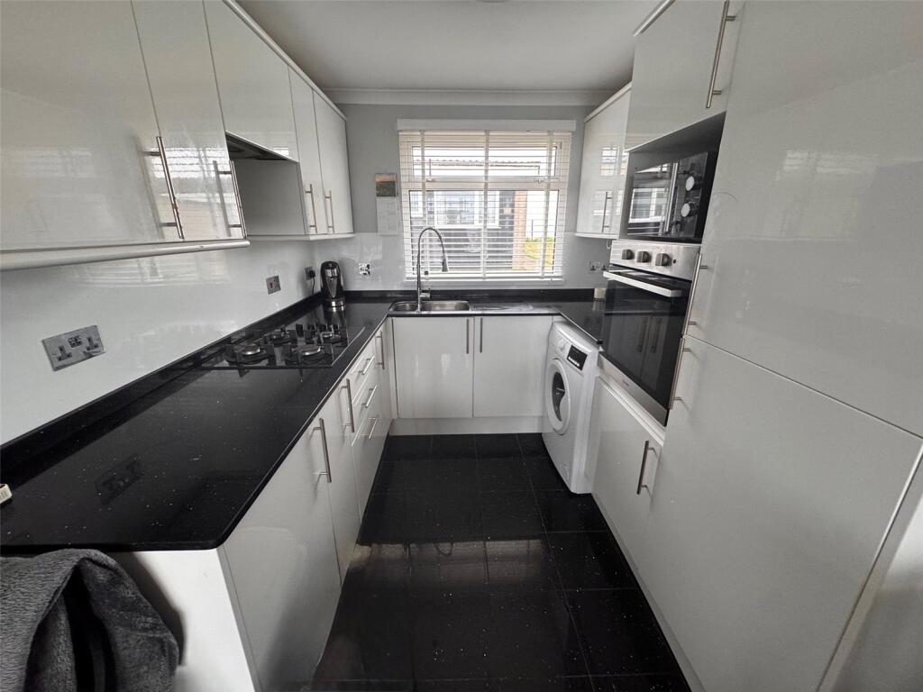 Marconi Holiday Villages, Ltd, 119 Fort Road, Lavernock, Penarth, CF64 photo 3