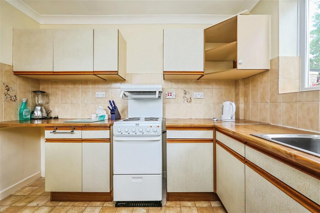 House in Broxtowe, Eastwood - View 3