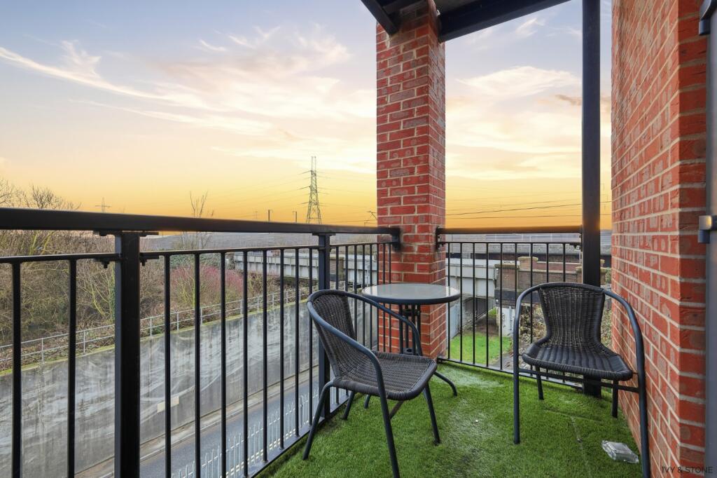 Apartment in Rainham, Knightswood Place - View 4