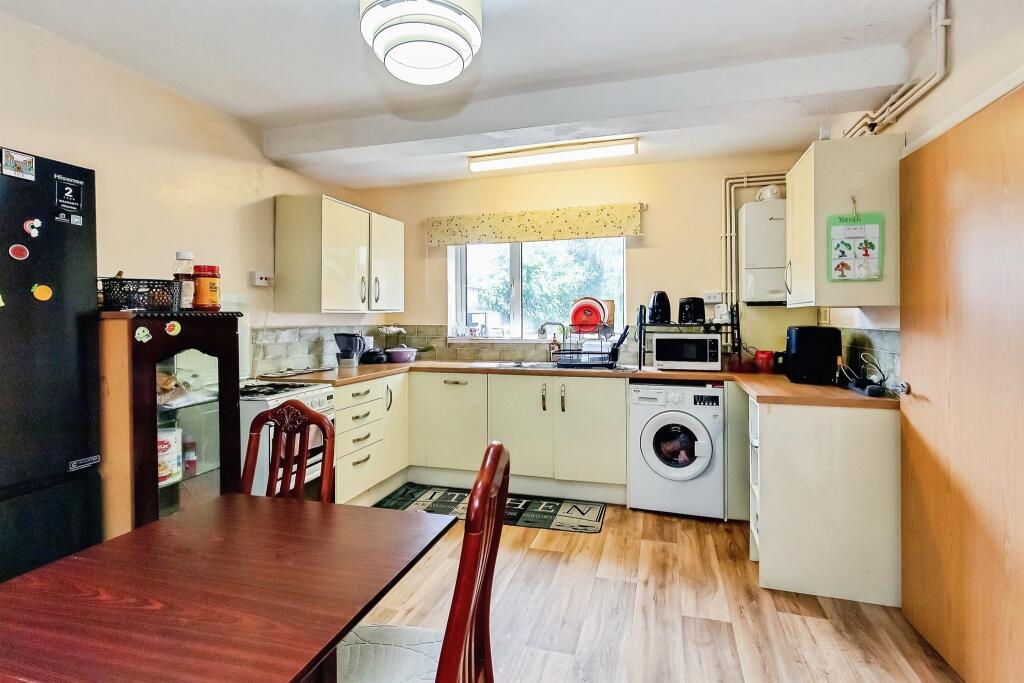 House in Kettering, Leisure Village - View 2