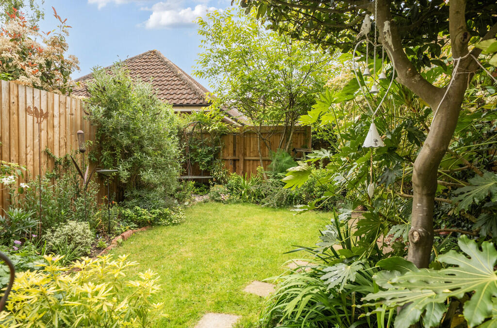 House in West Suffolk, Mildenhall Road Estate, Bury St Edmunds - View 2