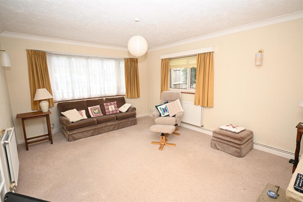 House in Basingstoke and Deane, Basingstoke - View 4