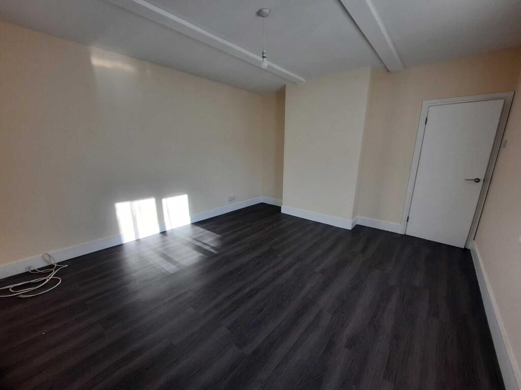 House in London - View 4