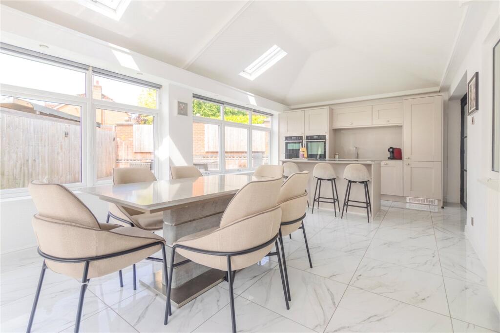 Fernside Way, Norden, Greater Manchester, OL12 photo 3