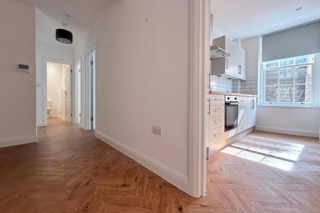 Apartment in Bath - View 4