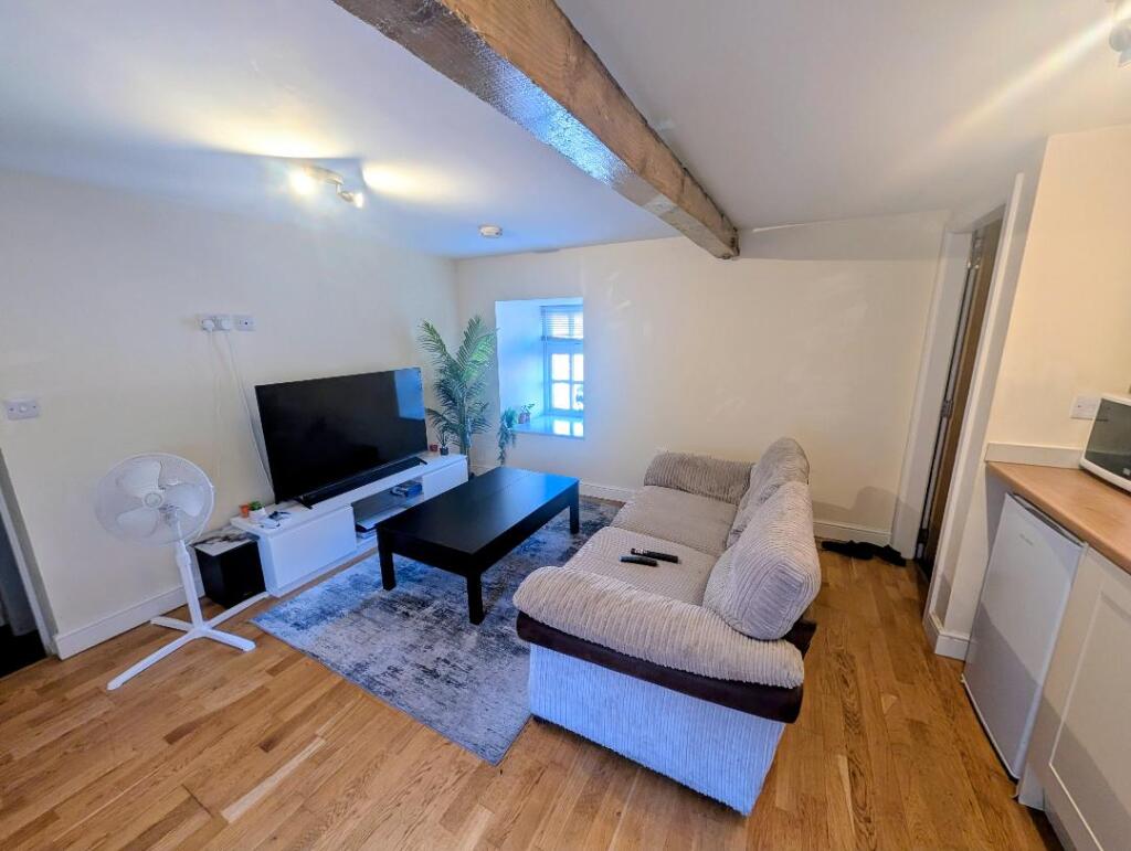 Apartment in Doncaster - View 5