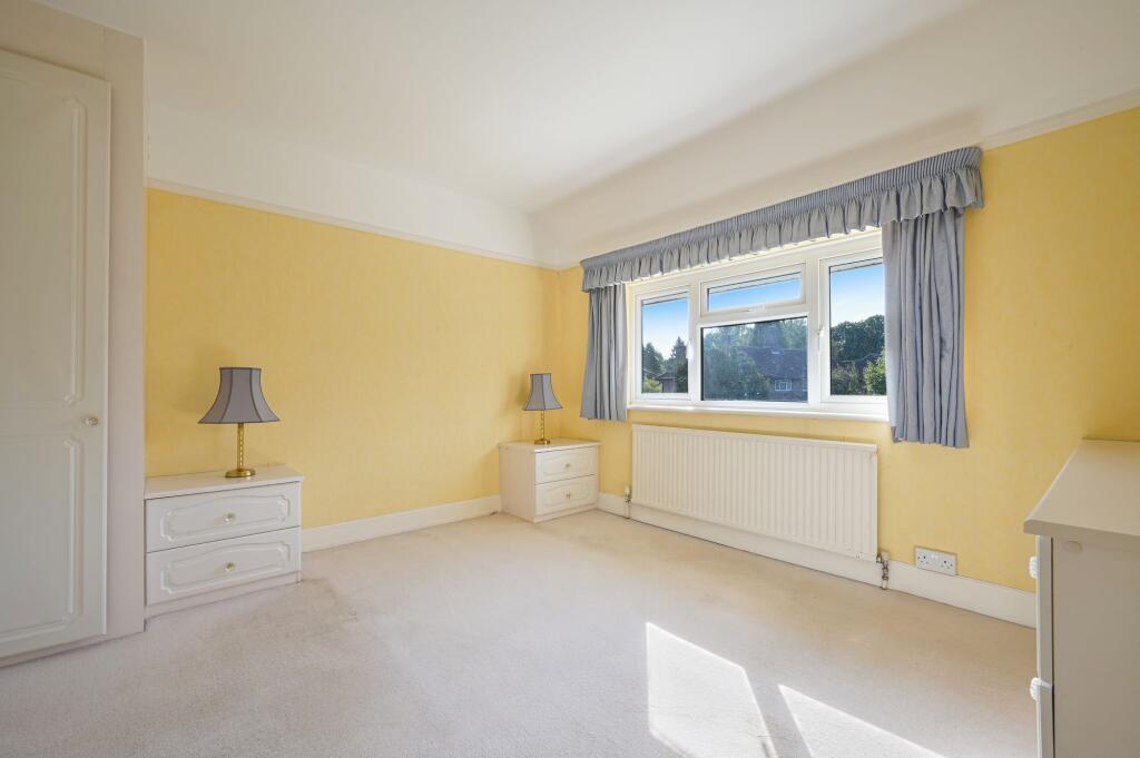 House in Tadworth, Nork - View 5