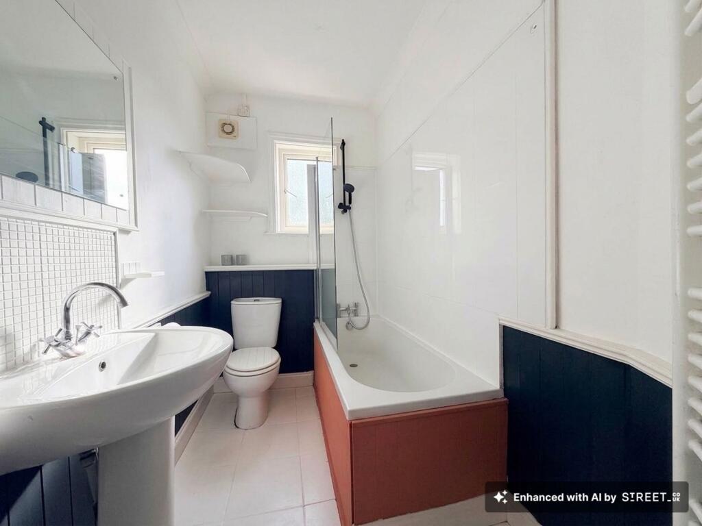 Apartment in Southampton - More
