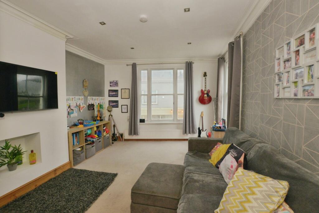 Apartment in Sandgate, Golden Valley - View 3