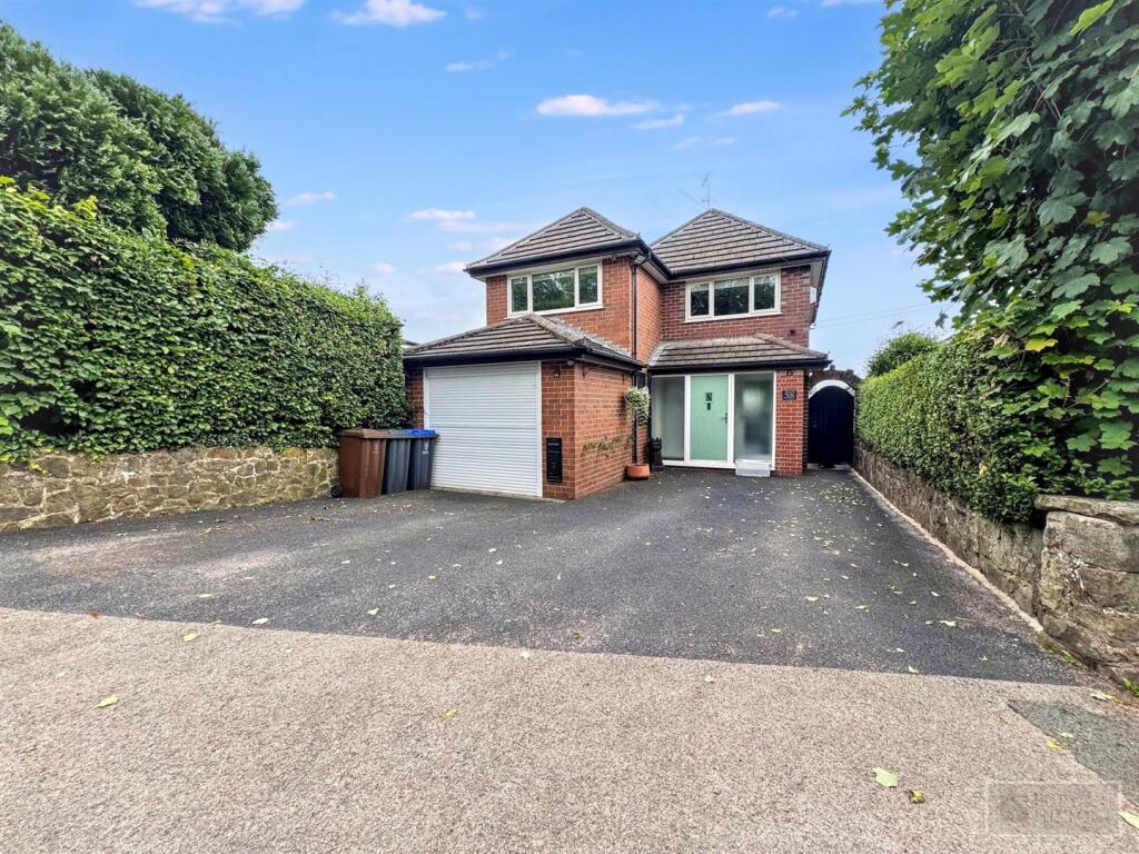 3-bed detached on Ladderedge, Leek, £425,000