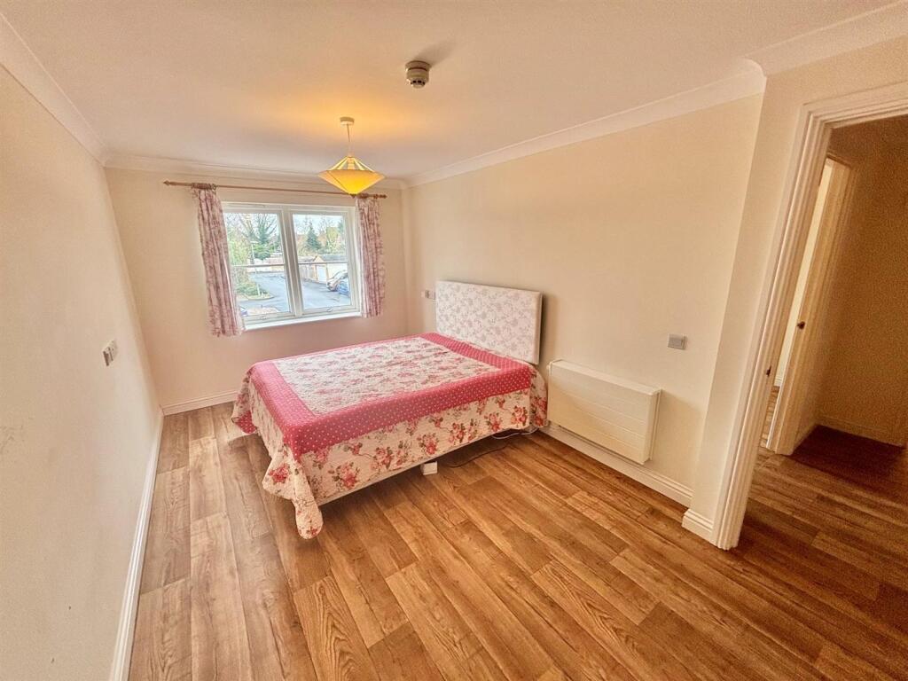 Rutland Crescent, Trowbridge photo 4