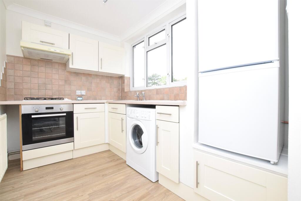 Main image of property: Main Road, Gidea Park, Romford, RM2