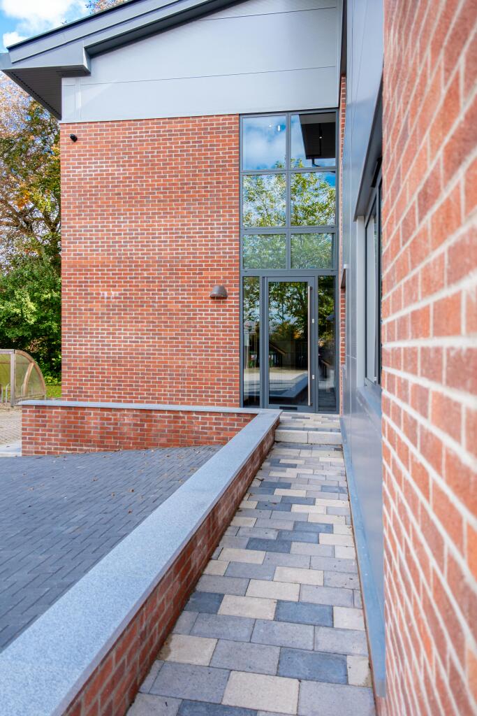 Creative Construction 6592.jpg