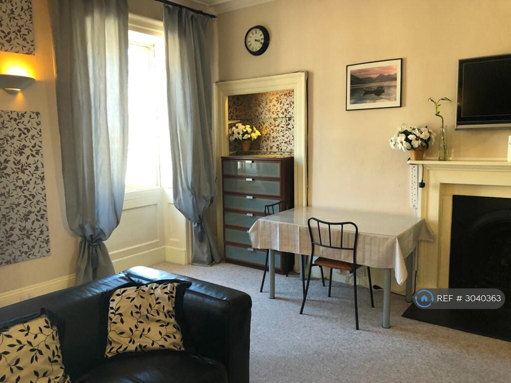 Apartment in Bath - View 5