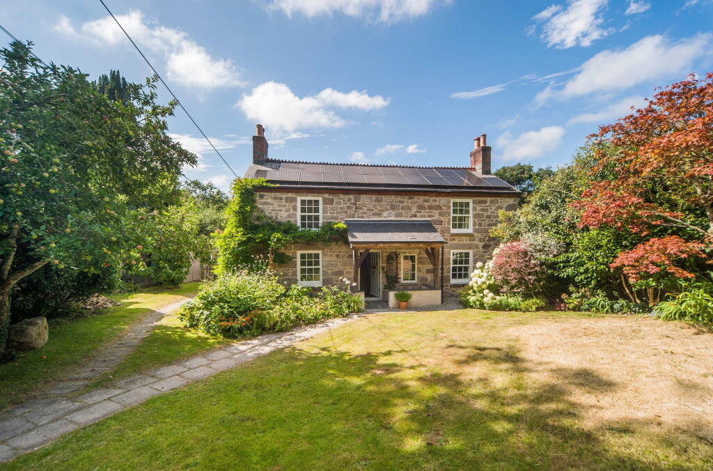 3-bed detached on Gwennap Churchtown, south Cornwall, £800,000