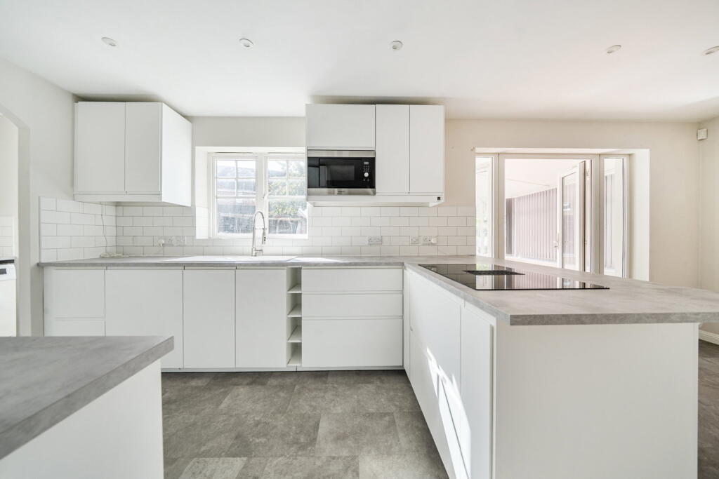 House in Westbury, Leighton Park, Leigh Park - More