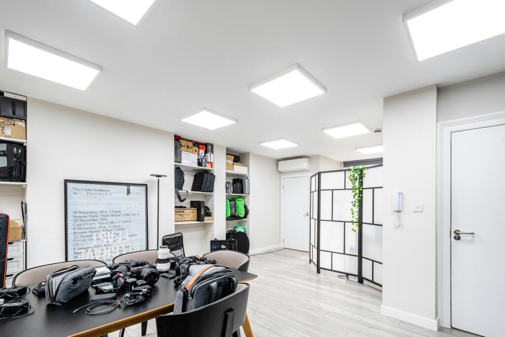 City Rd 213 12F  7.jpg