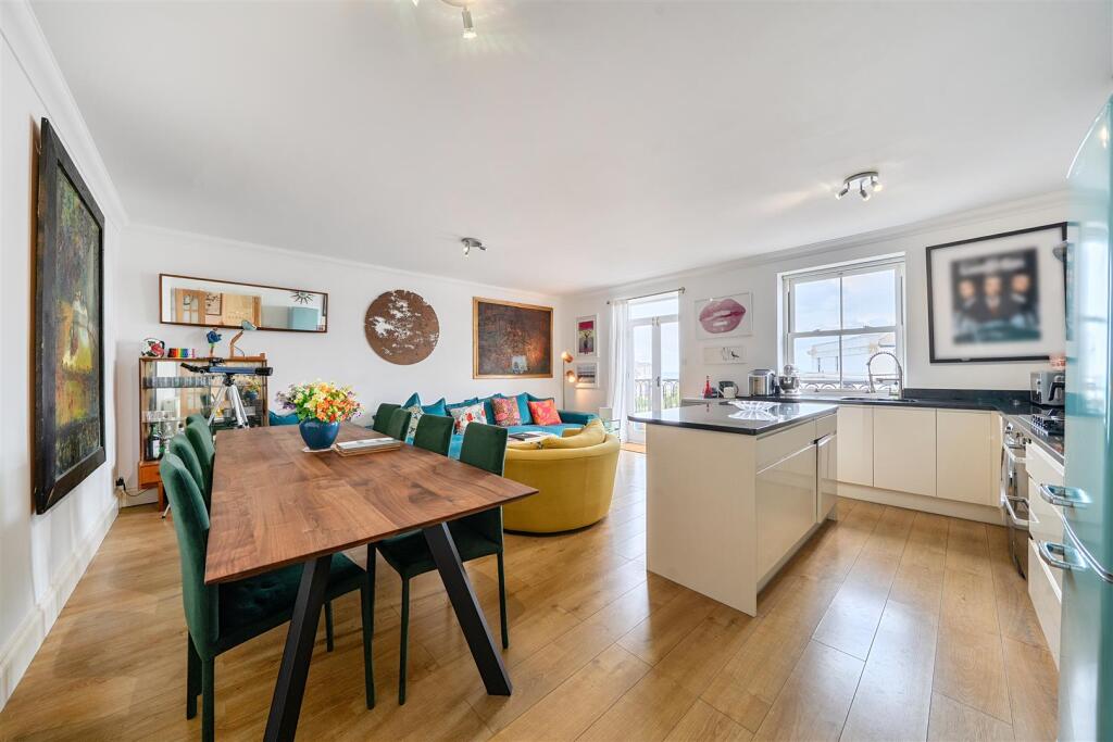 Apartment in Portsmouth - View 3