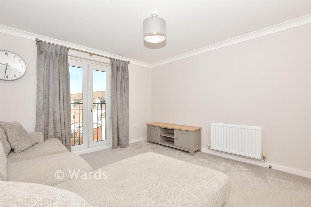 Apartment in Rochester - View 5