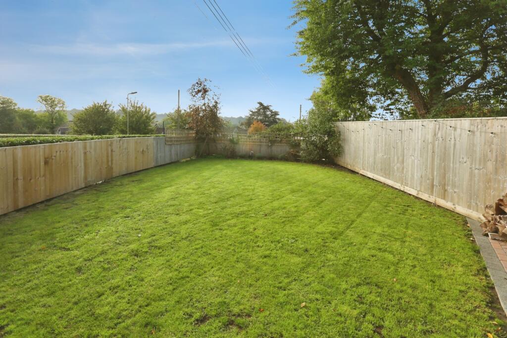 House in Eastleigh, Broom Hill, Allbrook - More