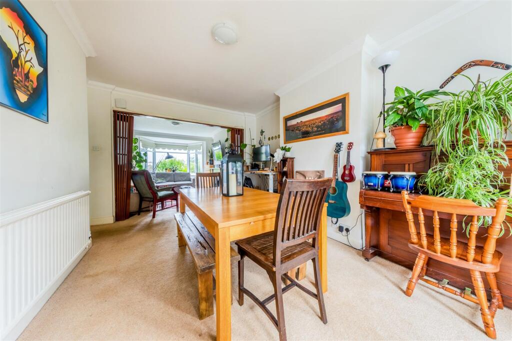 Redhill Drive  Brighton photo 5